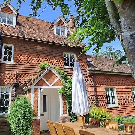 Holly Cottage, 2, Northbrook Park, Farnham-Up To 6 Adults Exterior foto